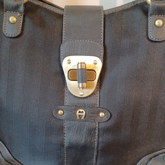 Etienne Aigner Large Handbag Tote Great No Flaws - Picture 3 of 11